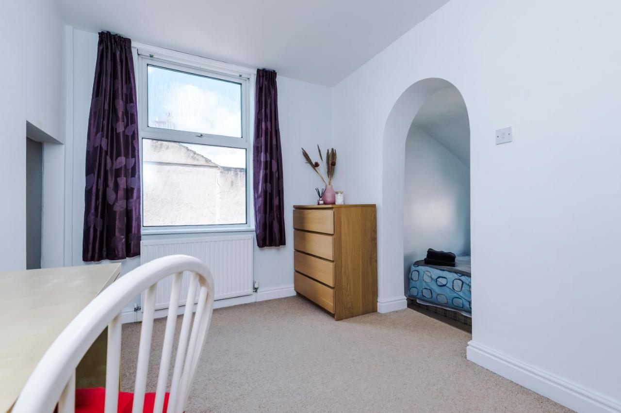 Talbot House Villa Chester Bagian luar foto